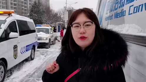 女子自驾遭暴雪挑战，直播求助勇闯风雪路