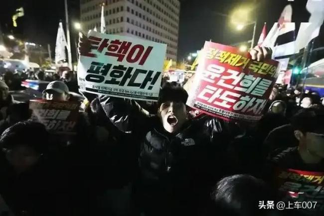 韩网民热议，特战队翻墙能力引争议，能力对比李在明引发广泛讨论