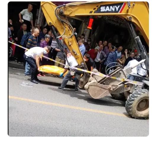 官方回应卖菜老人车内烧火取暖不幸身亡事件，引发社会关注与深刻反思