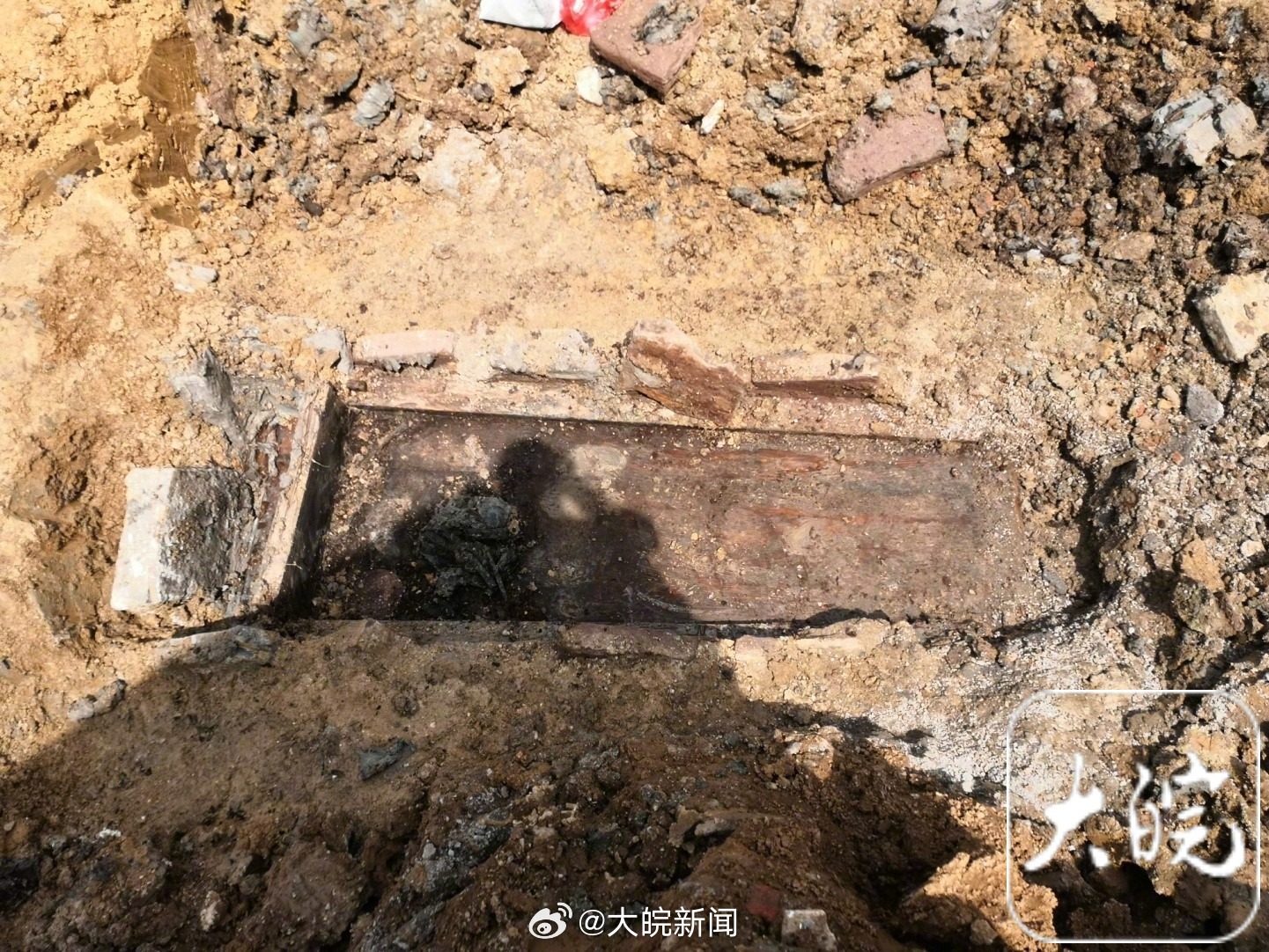 南京北站建设发现古墓群，历史与现代的交汇点