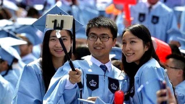 复旦欢迎中国籍留学生直博引争议