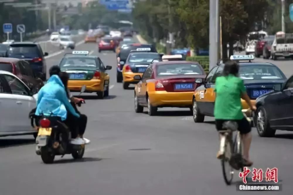 网约车司机报警引发深度探讨，网约车安全问题的警示与反思